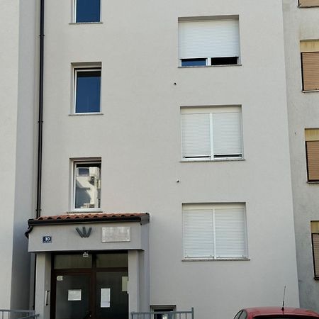 Apartment Tomy 里耶卡 外观 照片